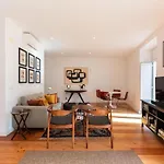 Liberdade Great Bright Apt With Ac Elevator Garage