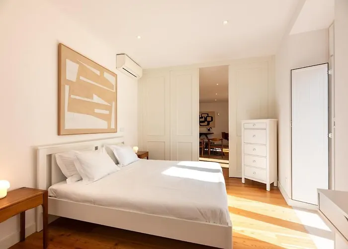 Liberdade Great Bright Apt With Ac Elevator Garage
